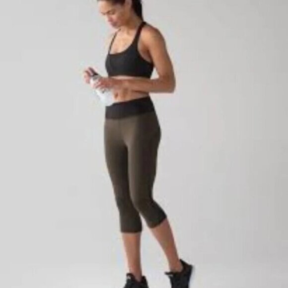 Lululemon Smooth Stride Crop Dark Olive / Black 4 - Picture 1 of 9